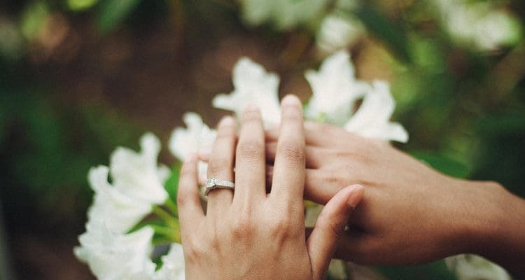 Latest Engagement Ring Trends: Setting New Standards in Modern Romance